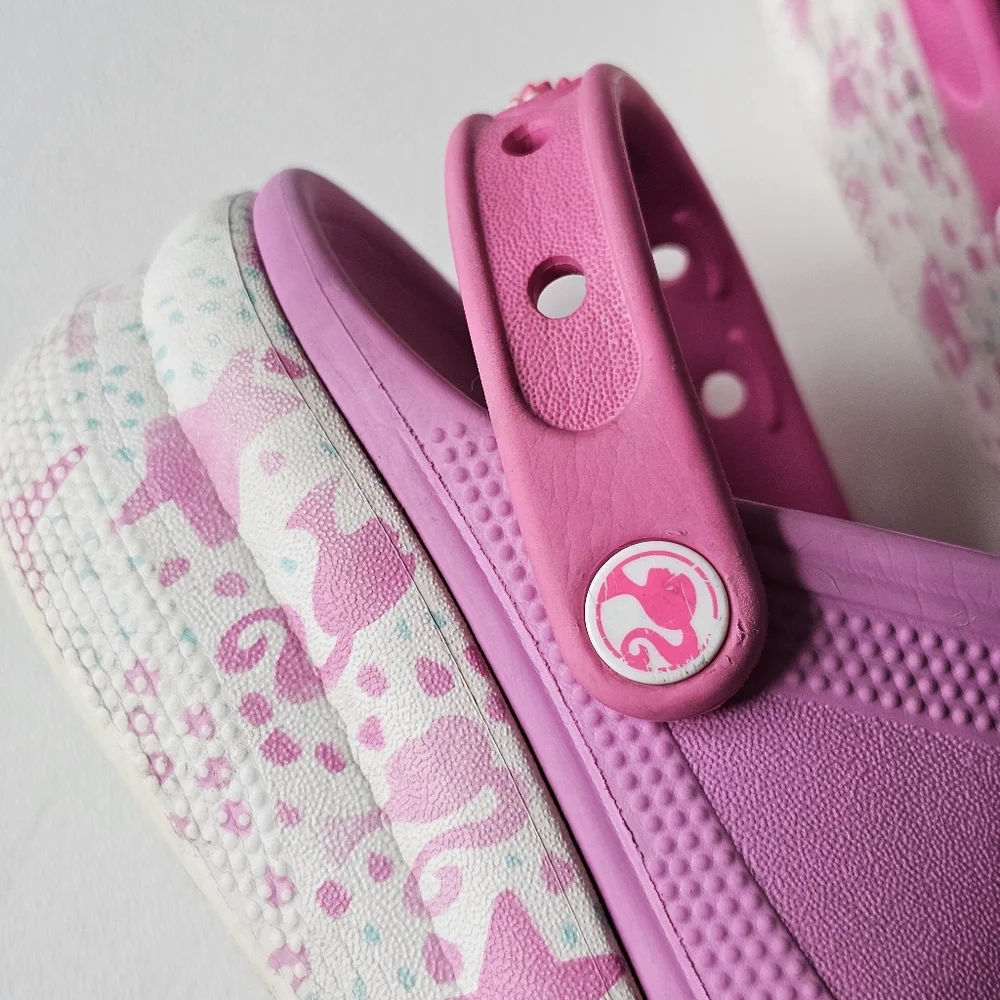 🎀 Crocs Barbie Platform Clogs Kids J3 Pink Jibbitz Charms Limited Edition